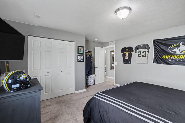 59149 Silvergrass Drive, Mattawan Vllg, MI 49071