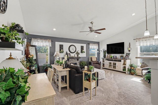 59149 Silvergrass Drive, Mattawan Vllg, MI 49071