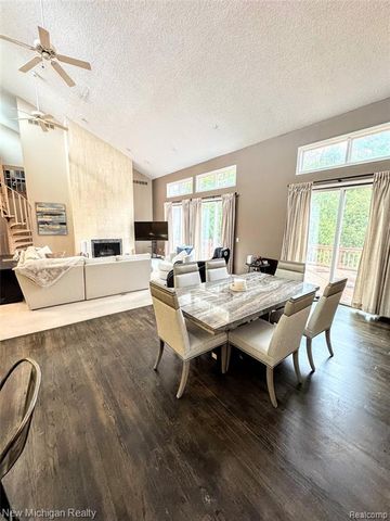 3989 S Shore Drive, Commerce Twp, MI 48382