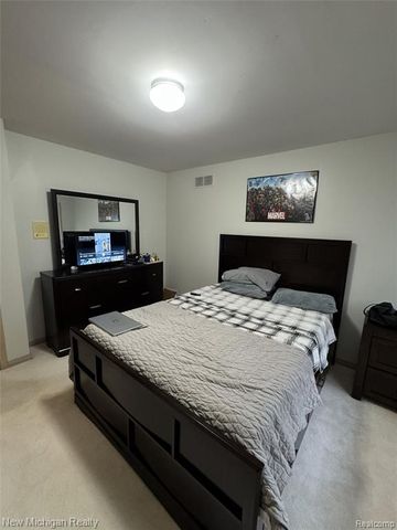 3989 S Shore Drive, Commerce Twp, MI 48382