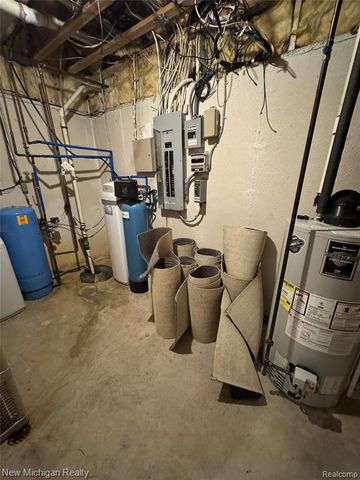 3989 S Shore Drive, Commerce Twp, MI 48382