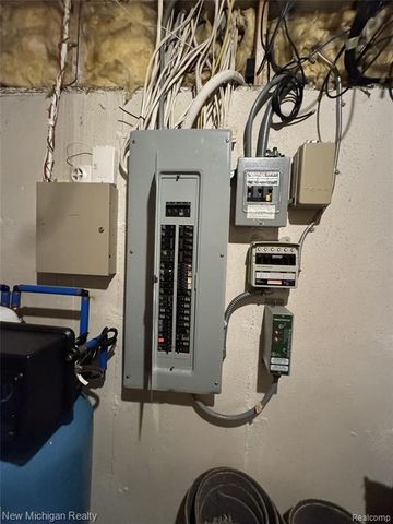 3989 S Shore Drive, Commerce Twp, MI 48382