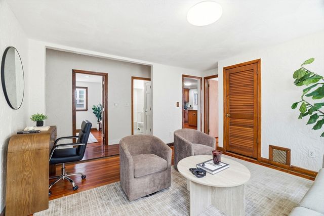 77 Swan St, Everett, MA 02149