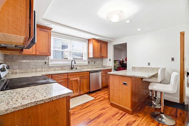 77 Swan St, Everett, MA 02149