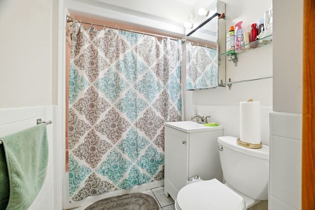 77 Swan St, Everett, MA 02149