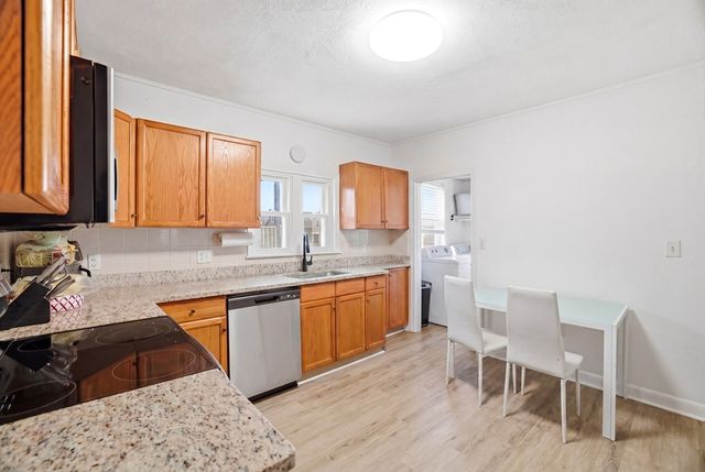 77 Swan St, Everett, MA 02149