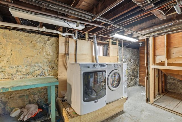 77 Swan St, Everett, MA 02149