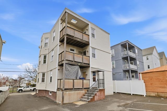 77 Swan St, Everett, MA 02149