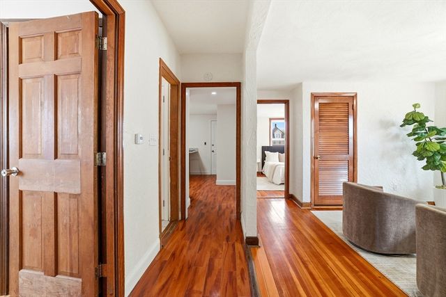 77 Swan St, Everett, MA 02149