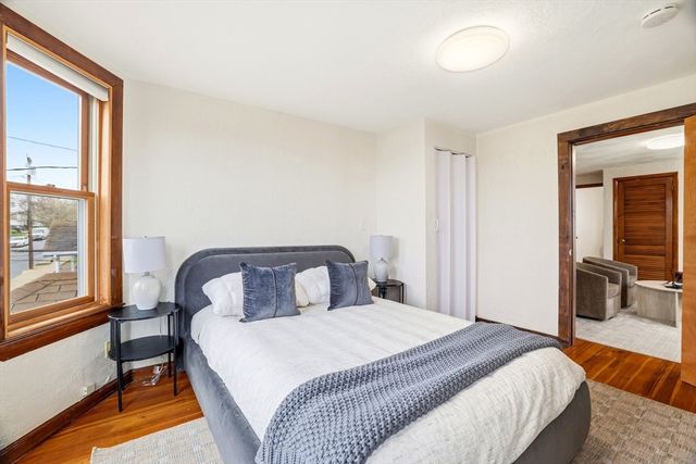 77 Swan St, Everett, MA 02149