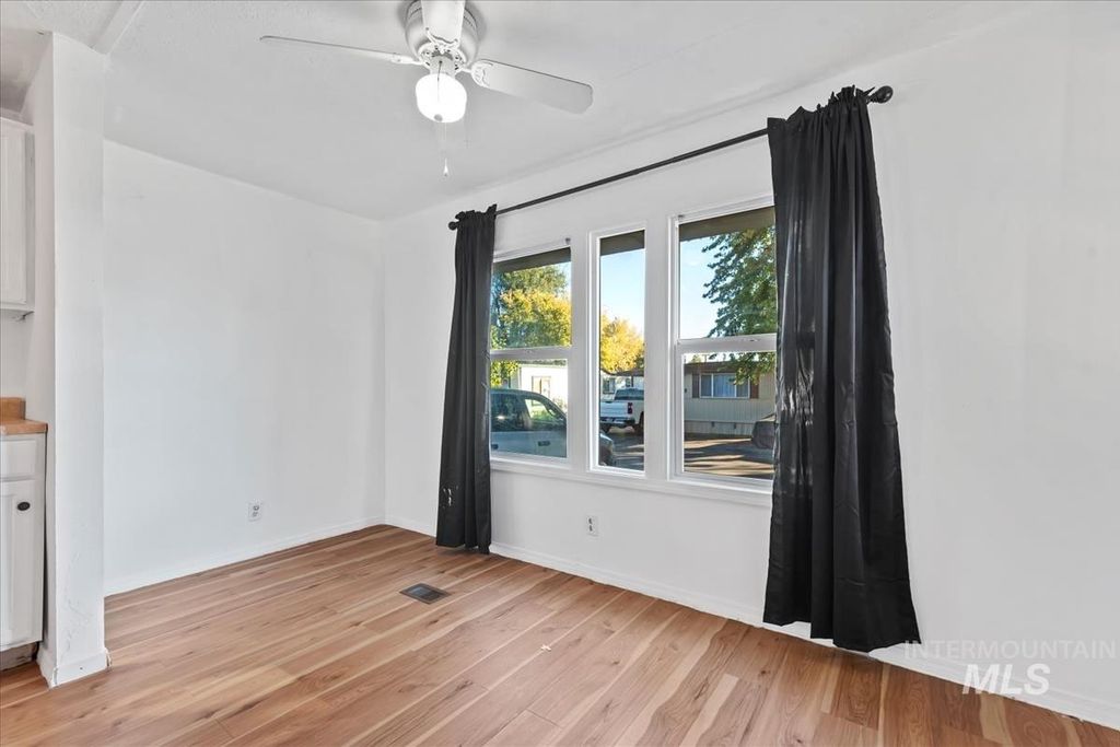 571 Caldwell Blvd Trlr 54, Nampa, ID 83651 photo 13