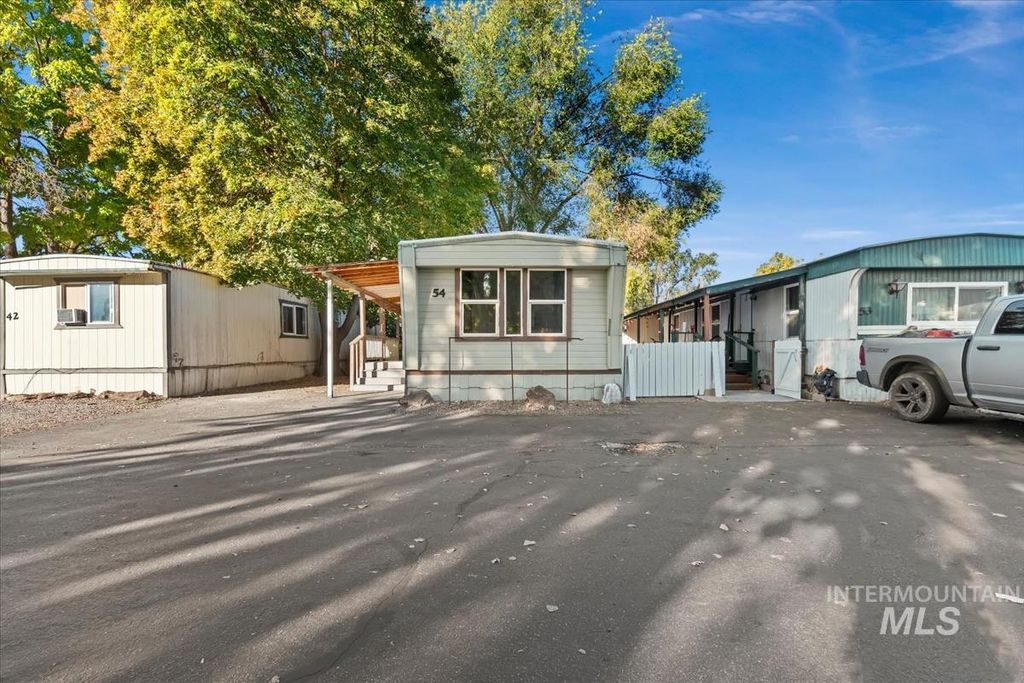 571 Caldwell Blvd Trlr 54, Nampa, ID 83651 photo 2