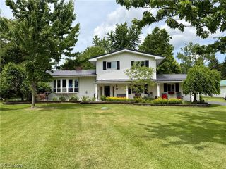 15794 Mayfield Road, Huntsburg, OH 44046
