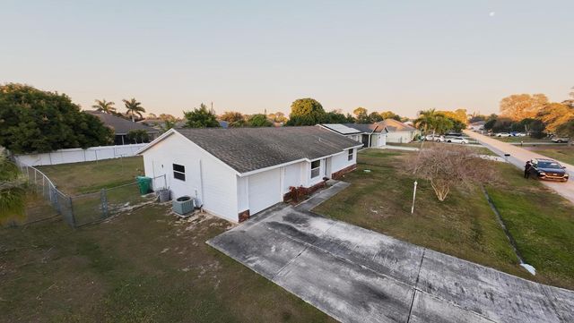 443 SW Meadow Terrace, Port St. Lucie, Port St Lucie, FL 34984