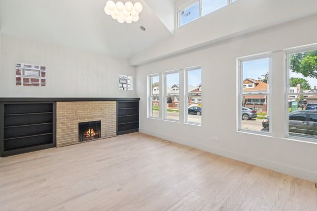 7930 S Kenwood Avenue, Chicago, IL 60619