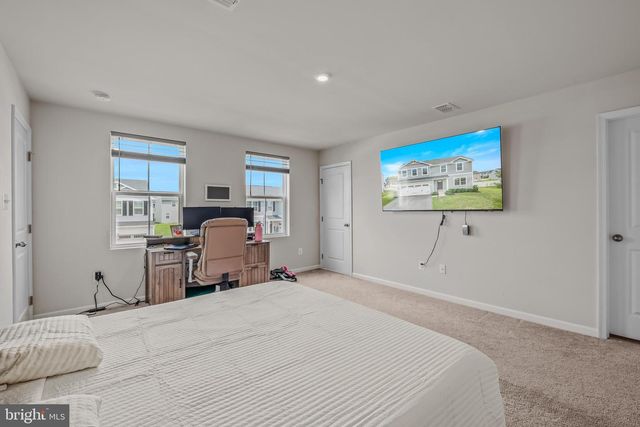 31 COSTILLA WAY, Hedgesville, WV 25427