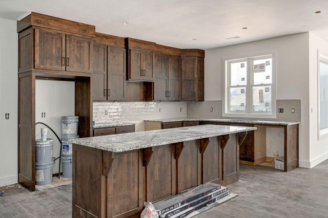 3014 W Teton Drive, Springfield, MO 65810