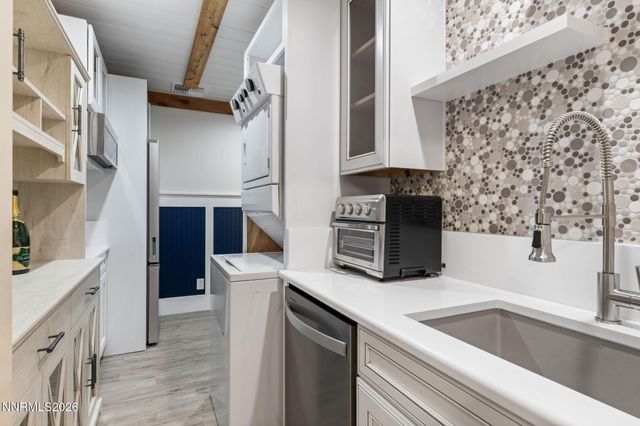 285 Sierra Country Circle, Gardnerville, NV 89460