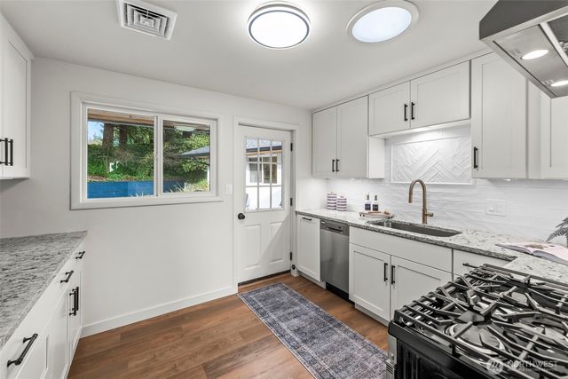 9024 Prentice Avenue, Gig Harbor, WA 98332