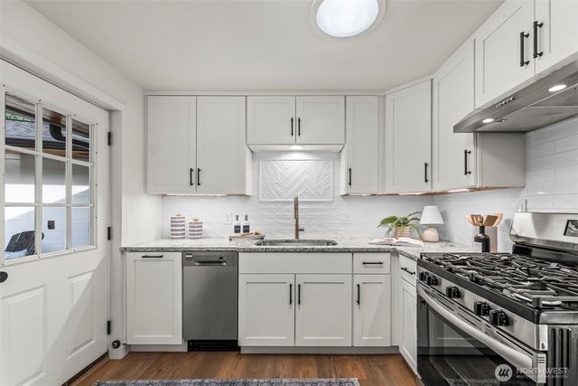 9024 Prentice Avenue, Gig Harbor, WA 98332