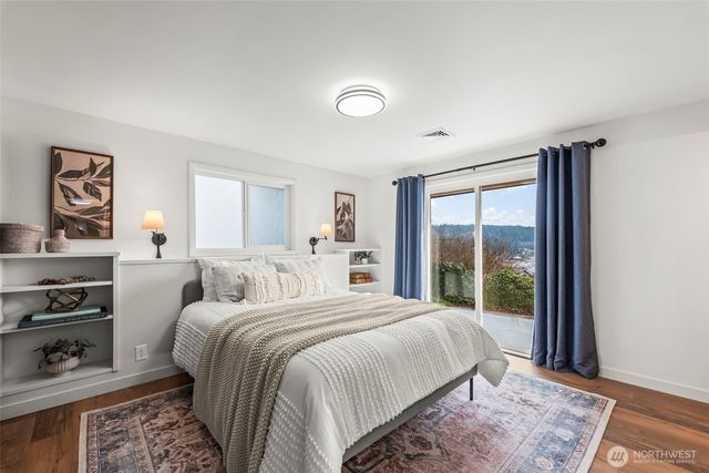 9024 Prentice Avenue, Gig Harbor, WA 98332