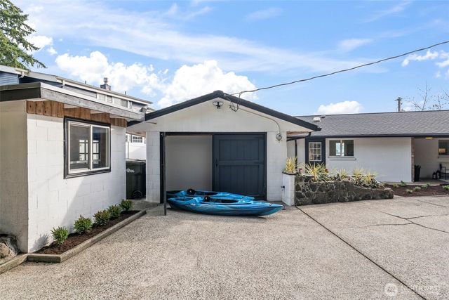 9024 Prentice Avenue, Gig Harbor, WA 98332