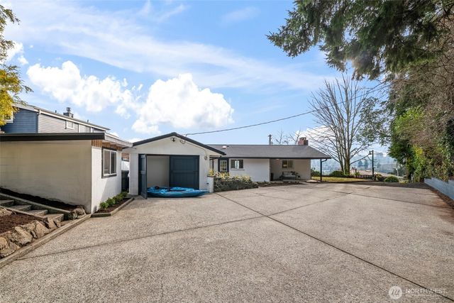 9024 Prentice Avenue, Gig Harbor, WA 98332