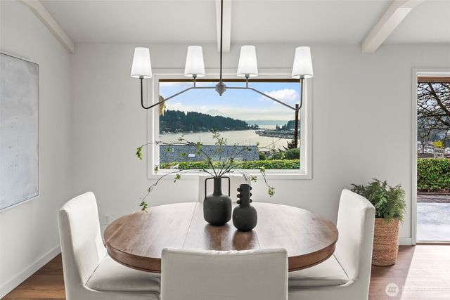 9024 Prentice Avenue, Gig Harbor, WA 98332