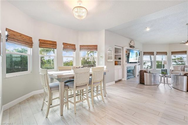 12201 Shoreview DR, Matlacha, FL 33993