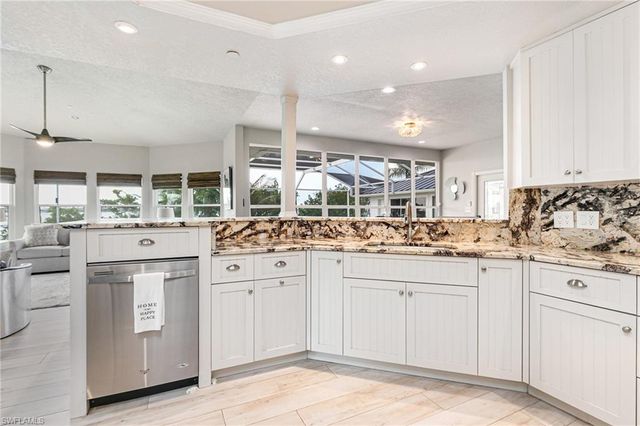 12201 Shoreview DR, Matlacha, FL 33993