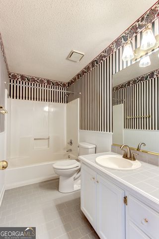 135 Tramore Trace, Tyrone, GA 30290