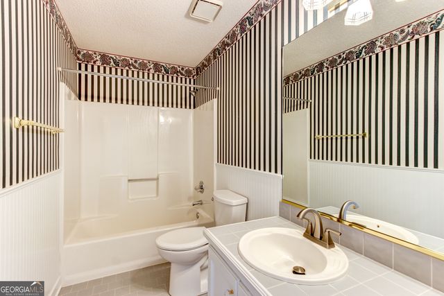 135 Tramore Trace, Tyrone, GA 30290