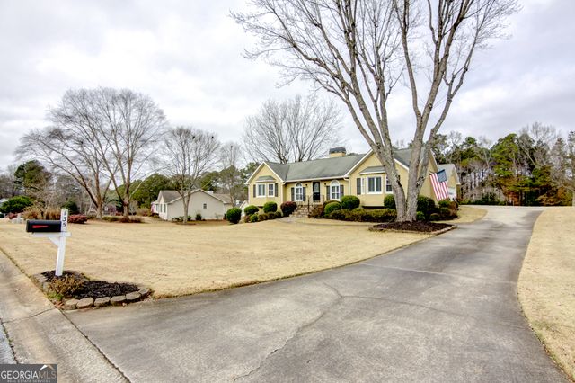 135 Tramore Trace, Tyrone, GA 30290