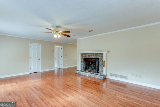 135 Tramore Trace, Tyrone, GA 30290