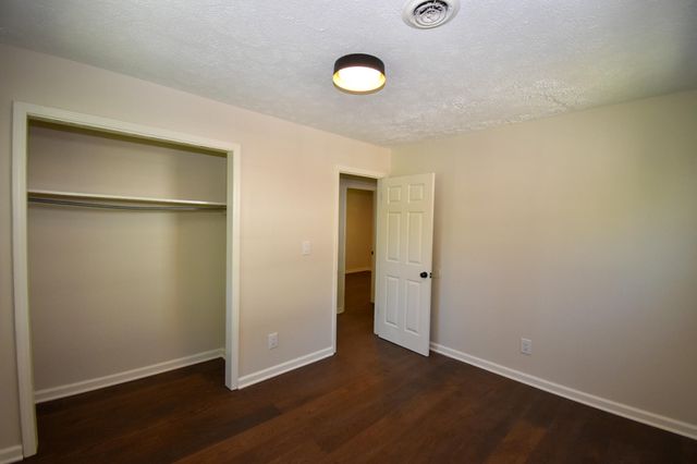 231 Sycamore Street, Junction City, KY 40440