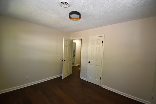 231 Sycamore Street, Junction City, KY 40440