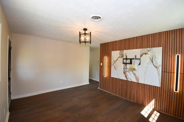231 Sycamore Street, Junction City, KY 40440