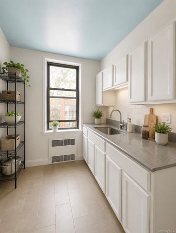 13950 35 Avenue F, Flushing, NY 11354