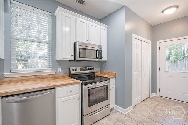 212 W Whatley Street, Pooler, GA 31322