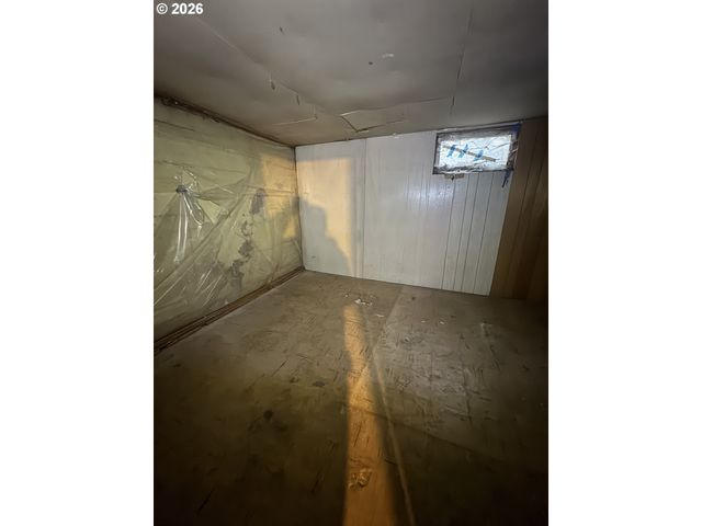 6422 Se CARLTON St, Portland, OR 97206