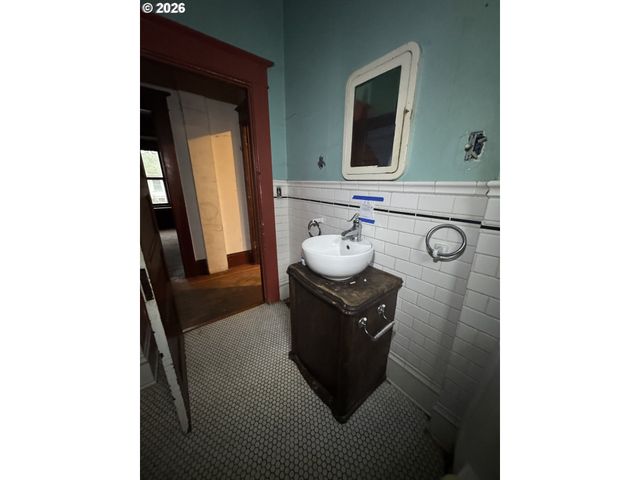 6422 Se CARLTON St, Portland, OR 97206