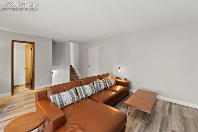 172 Del Oro Circle, Colorado Springs, CO 80919