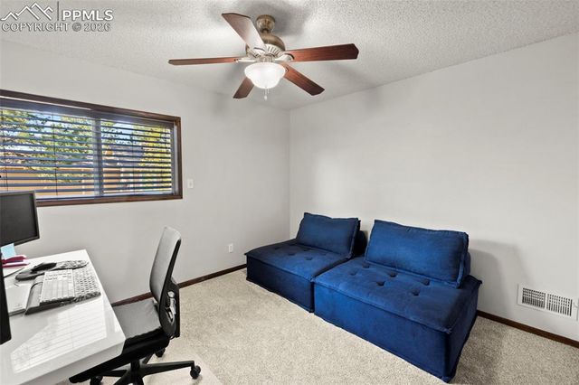 172 Del Oro Circle, Colorado Springs, CO 80919