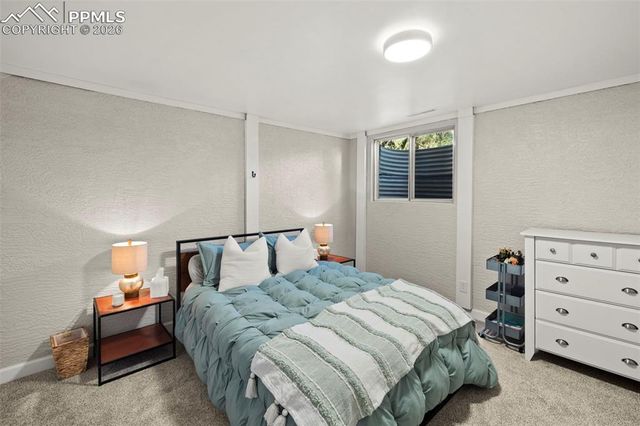 172 Del Oro Circle, Colorado Springs, CO 80919