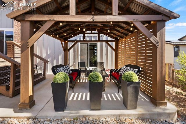 172 Del Oro Circle, Colorado Springs, CO 80919