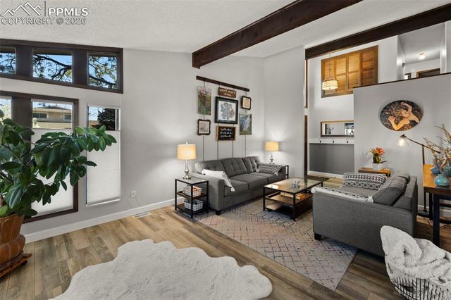 172 Del Oro Circle, Colorado Springs, CO 80919