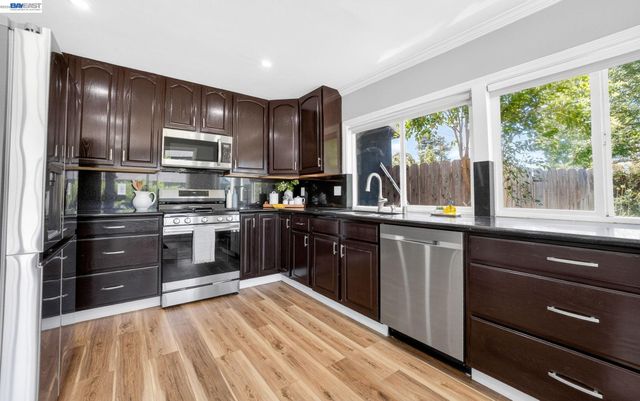 38 Cascade Ave, Livermore, CA 94551