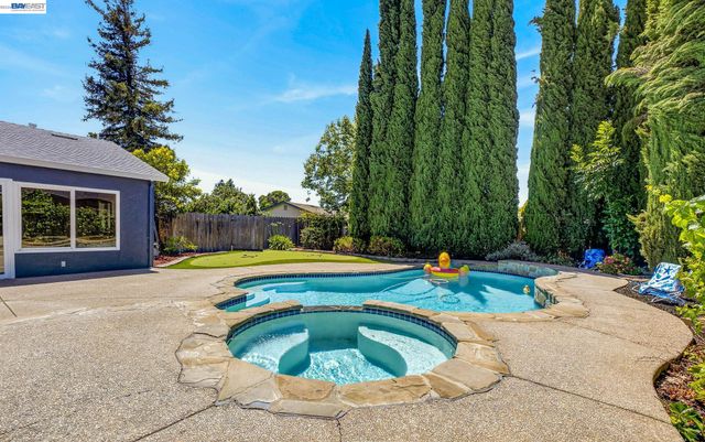 38 Cascade Ave, Livermore, CA 94551
