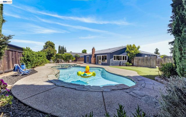 38 Cascade Ave, Livermore, CA 94551