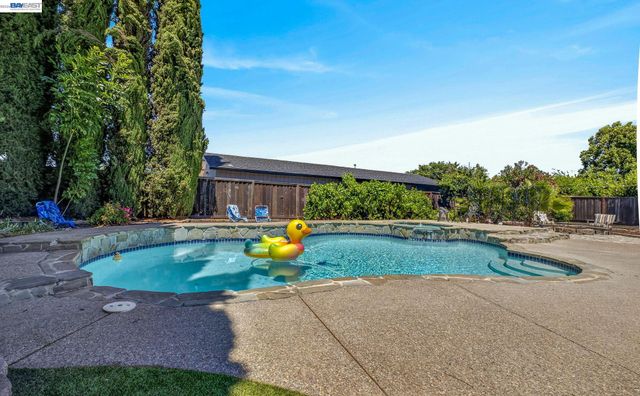 38 Cascade Ave, Livermore, CA 94551